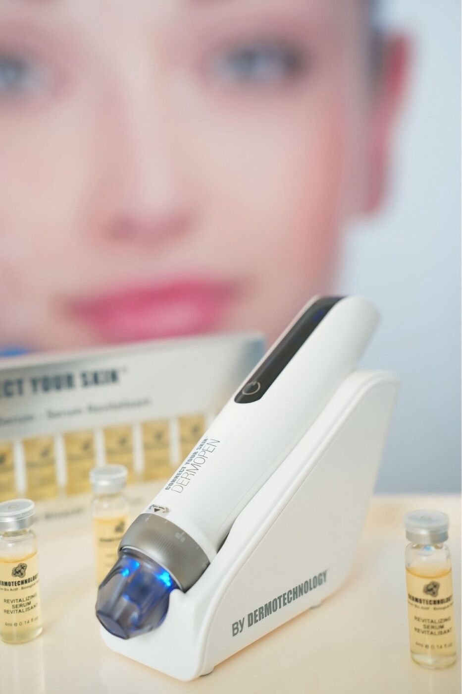 Dermopen by Dermotechnology device with revitalizing serum ampoules