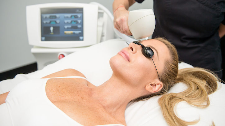 Venus Versa IPL acne treatment in progress